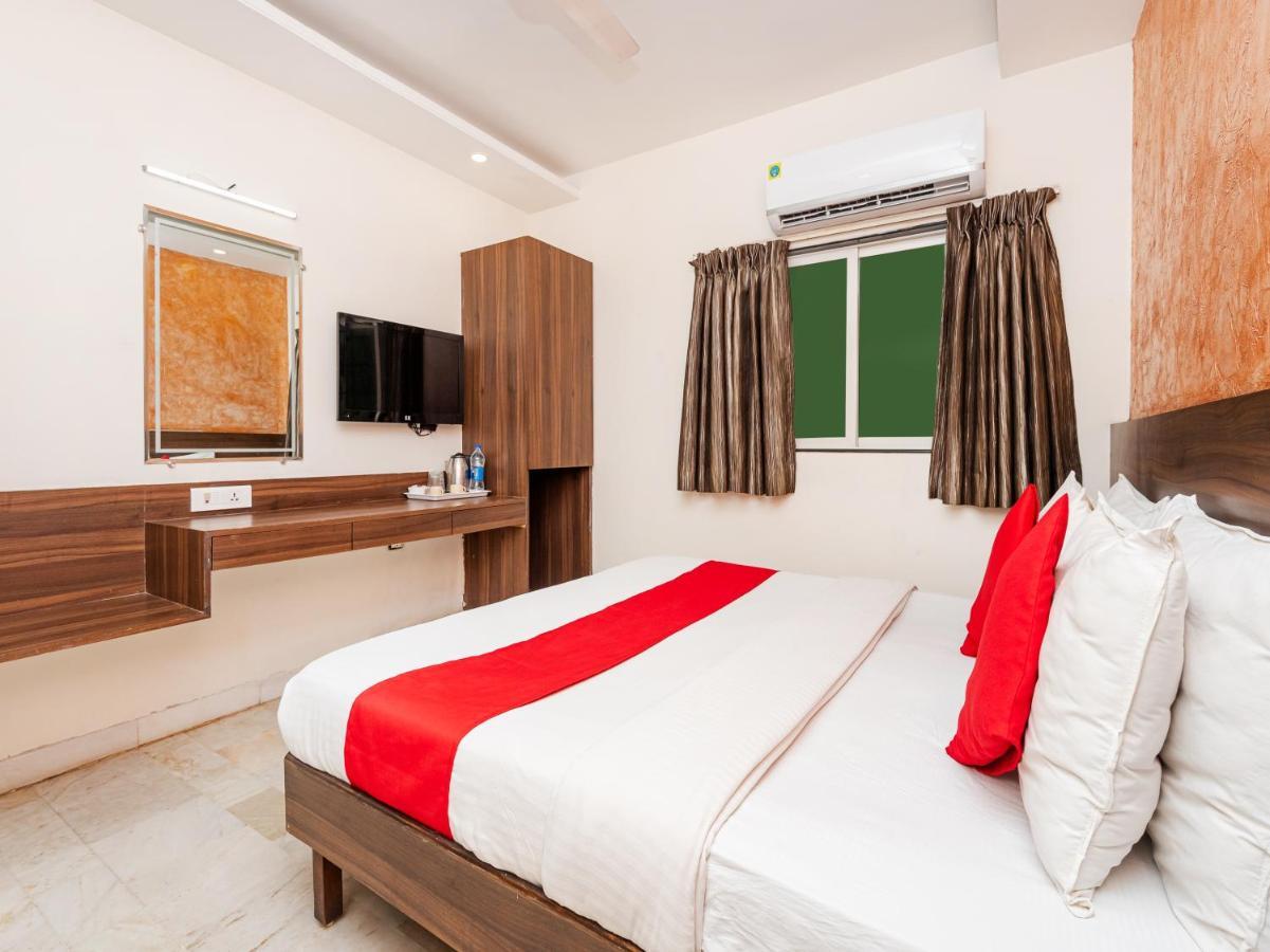 Hotel Balwas سورات المظهر الخارجي الصورة