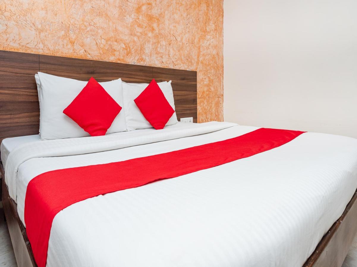 Hotel Balwas سورات المظهر الخارجي الصورة
