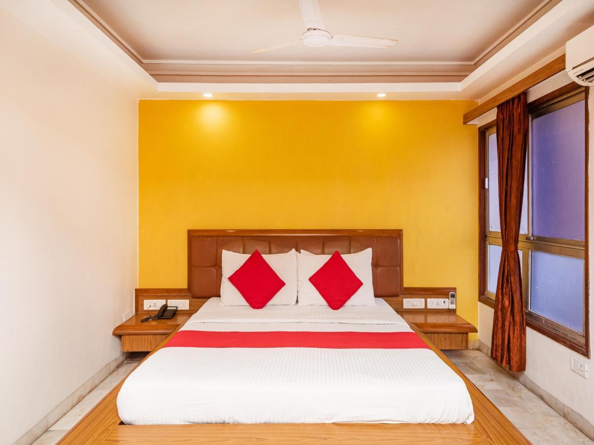 Hotel Balwas سورات المظهر الخارجي الصورة